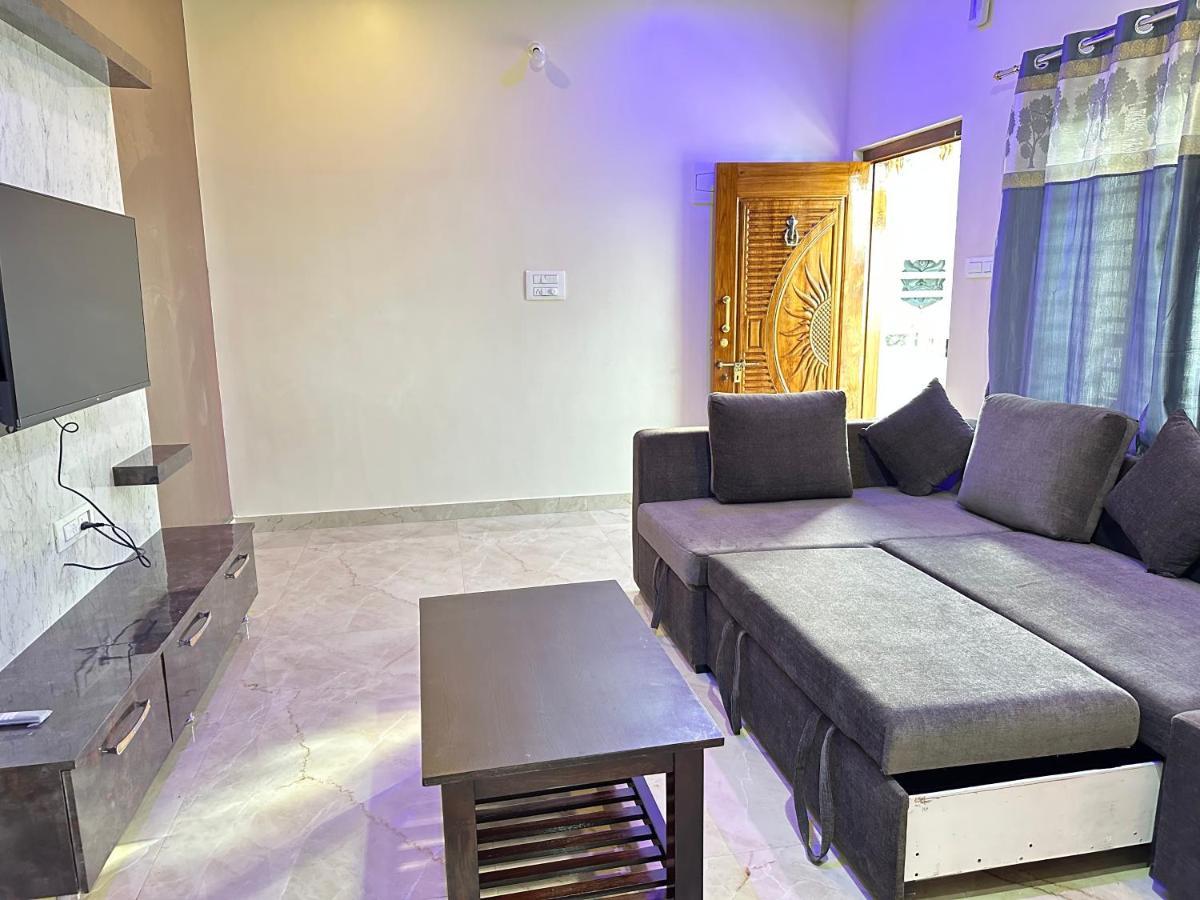 Anthara Service Apartments Belur  ภายนอก รูปภาพ